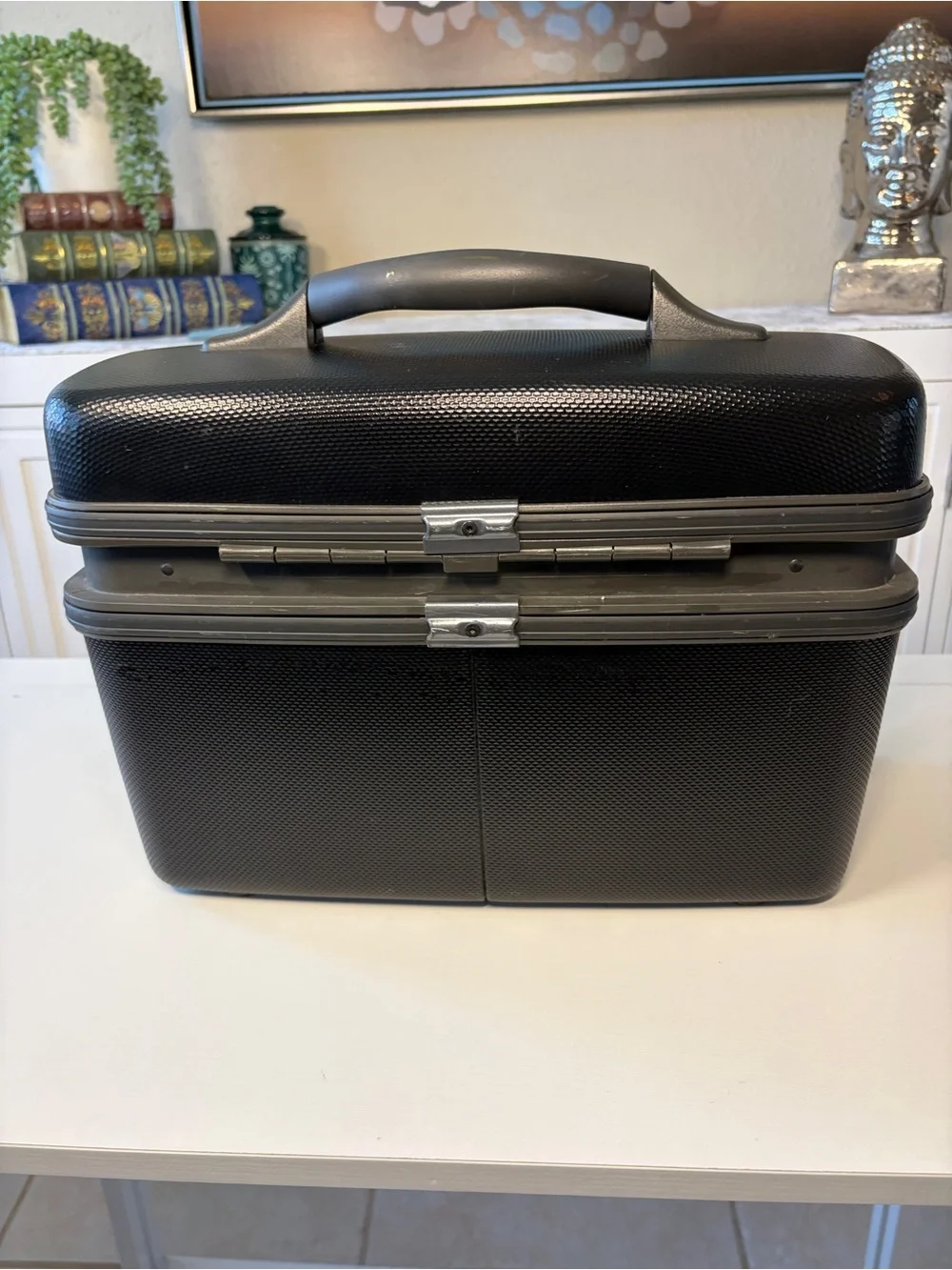 Vintage Samsonite Black and Gray Hard Shell Travel Traincase Luggage Suitcase